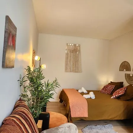 La Thibaudiere - Maison Familiale Nyaraló Montreuil-Bellay