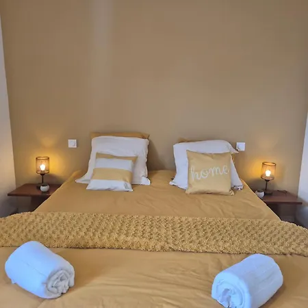 בית נופש La Thibaudiere - Maison Familiale מונטרוי-בלה