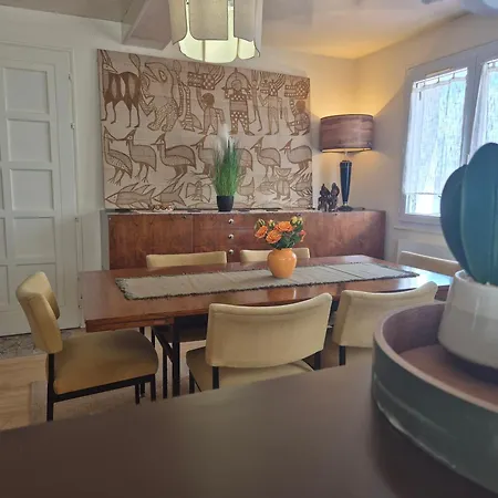 בית נופש La Thibaudiere - Maison Familiale מונטרוי-בלה