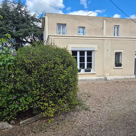 La Thibaudiere - Maison Familiale בית נופש מונטרוי-בלה